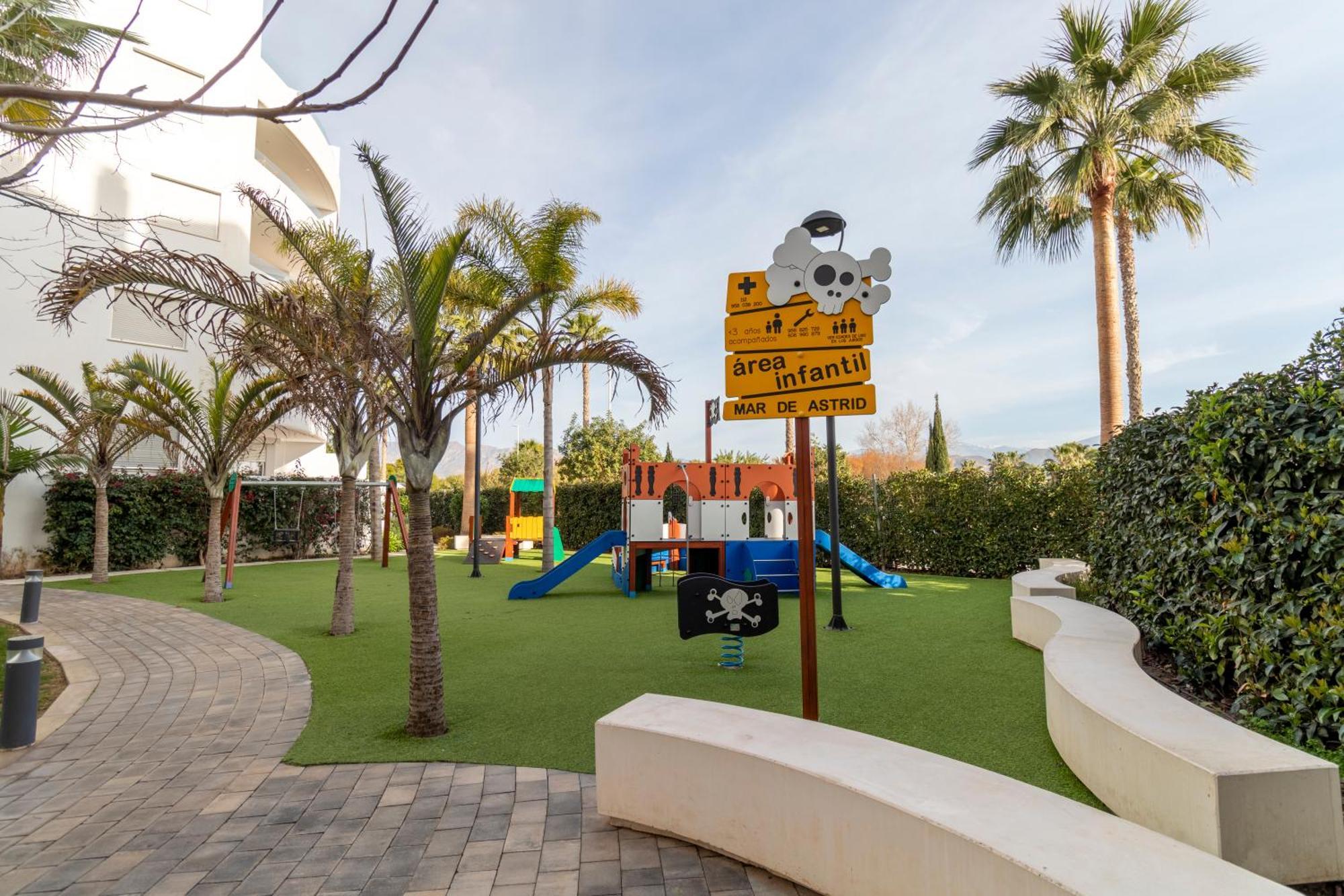 Rentitspain Apartamento Serena Terraza Con Vista A Golf Motril Bagian luar foto